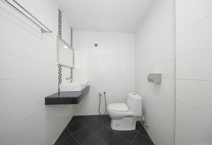 Отель Oyo 89650 Inn