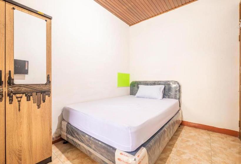 호텔 Oyo Life 2449 Sandila Residence