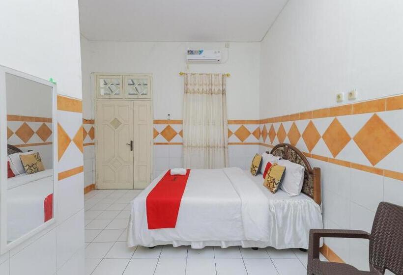 Отель Reddoorz Syariah At Mojosari