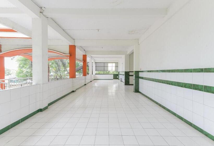 בית מלון כפרי Reddoorz Syariah At Mojosari