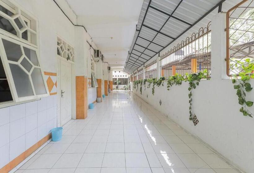 בית מלון כפרי Reddoorz Syariah At Mojosari