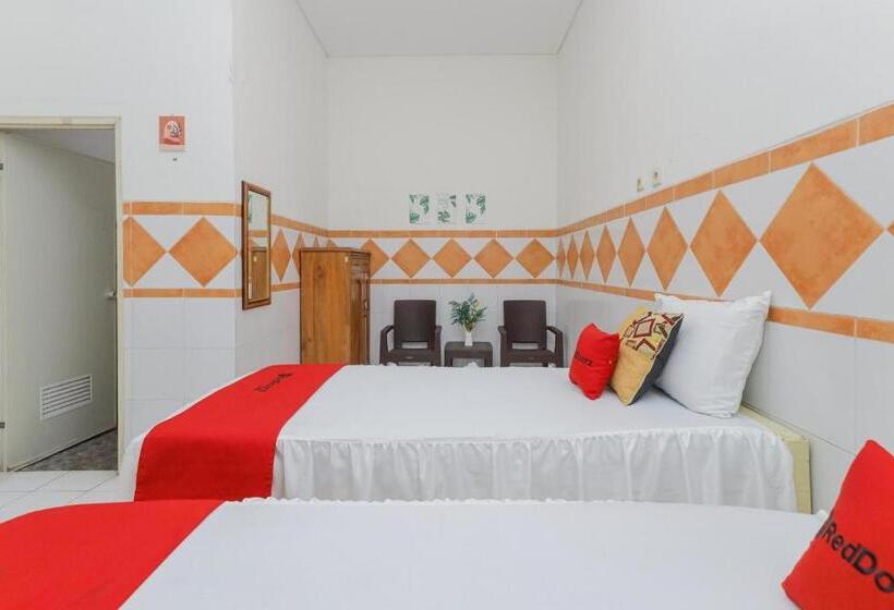 בית מלון כפרי Reddoorz Syariah At Mojosari