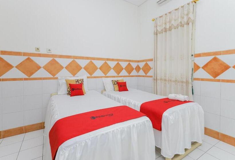 בית מלון כפרי Reddoorz Syariah At Mojosari