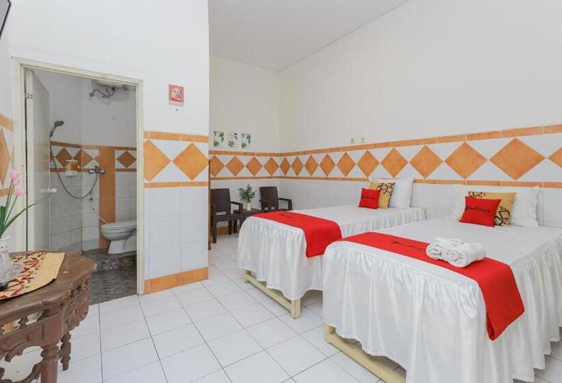 בית מלון כפרי Reddoorz Syariah At Mojosari