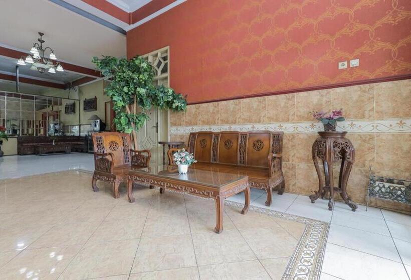 בית מלון כפרי Reddoorz Syariah At Mojosari