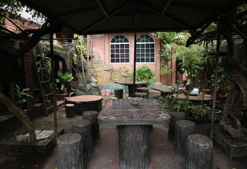 Spot On 2685 Hotel Surya