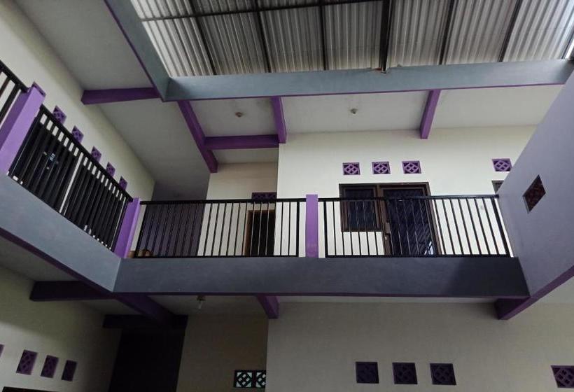 בית מלון כפרי Spot On 2714 Omah Ayu Syariah