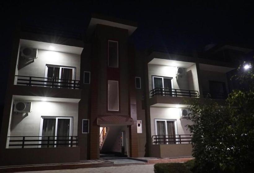 酒店 Vrinda Anandam Resort