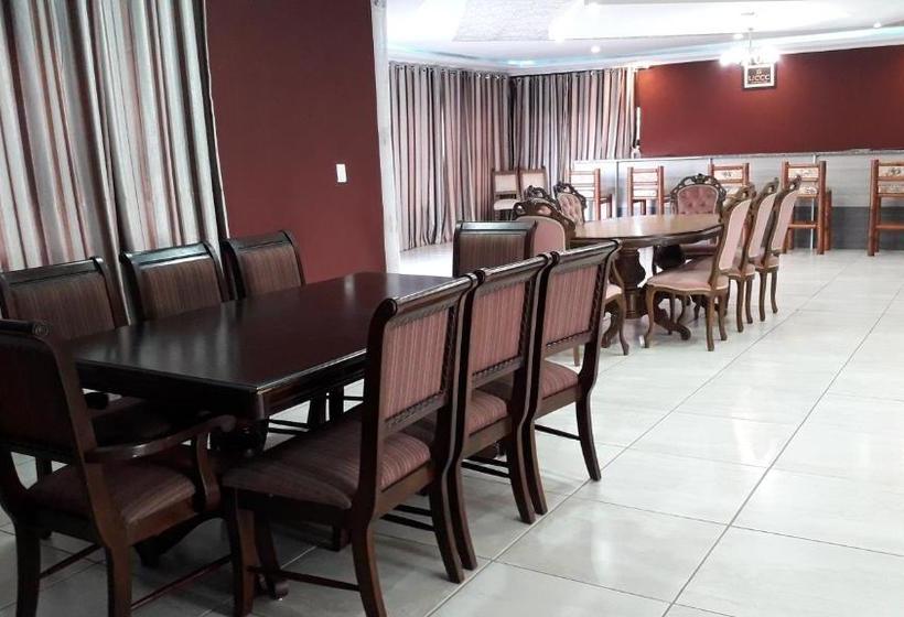 בית מלון כפרי Wccc Convention Centre