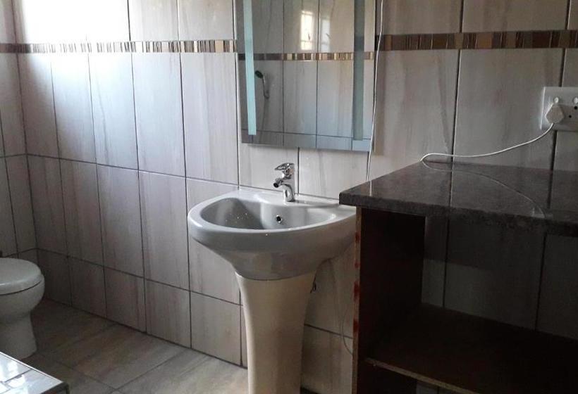 בית מלון כפרי Wccc Convention Centre