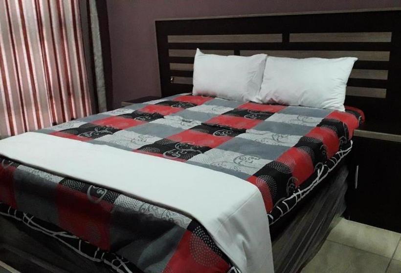 בית מלון כפרי Wccc Convention Centre