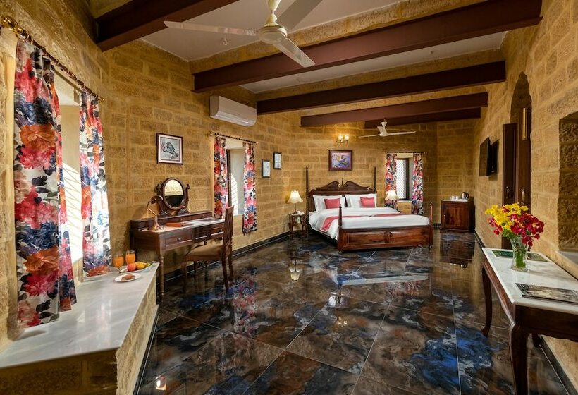 هتل Welcomheritage Mohangarh Fort