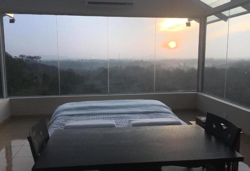 リゾートホテル Sky Retreat   Sri Lanka