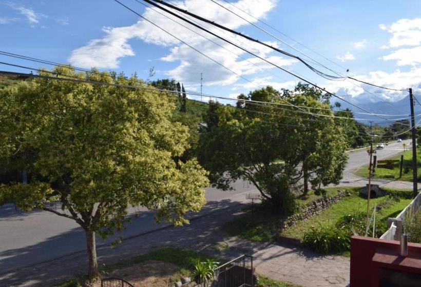 הוסטל Camino A Termas