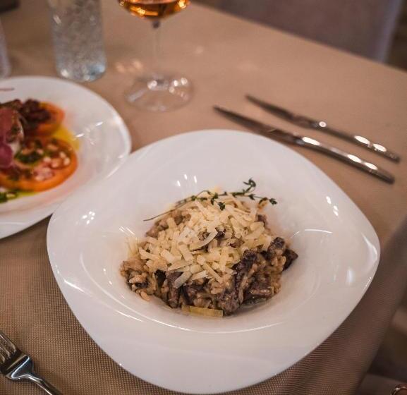 فندق And Spa Moreni