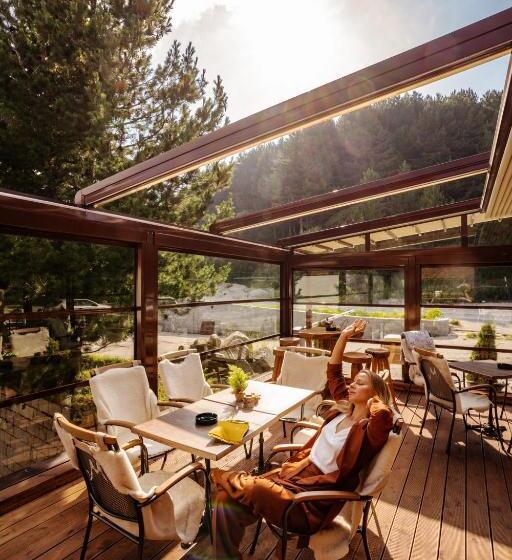 فندق And Spa Moreni