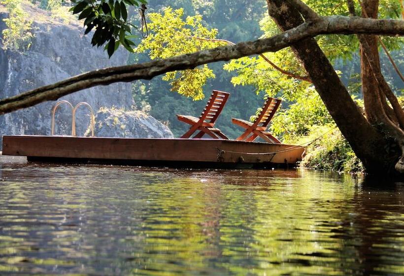 فندق Black Rock Lodge