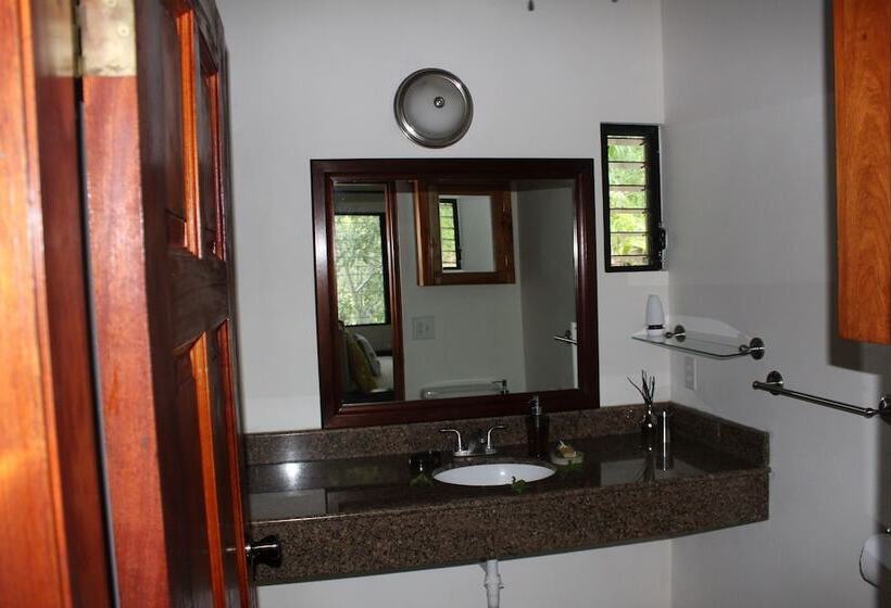 فندق Black Rock Lodge