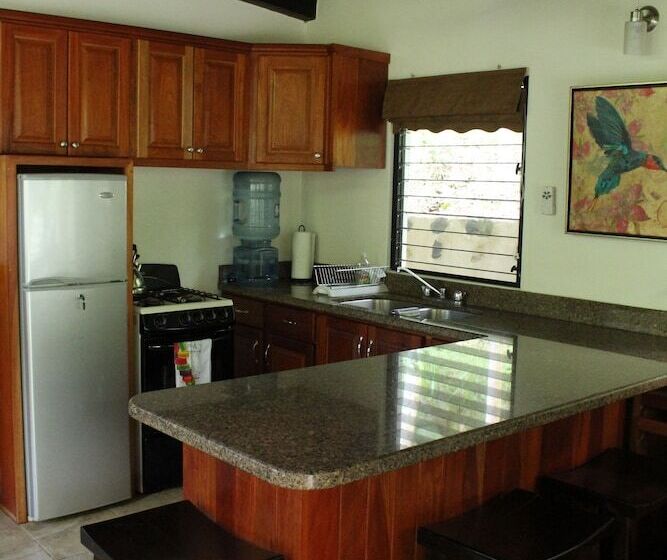 فندق Black Rock Lodge