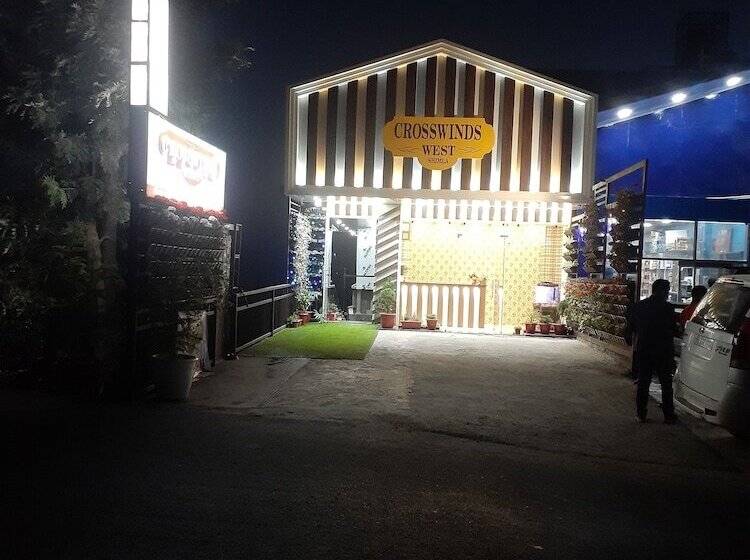 ホテル Cross Winds West