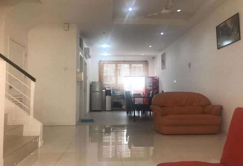 בית מלון כפרי Island Hostel