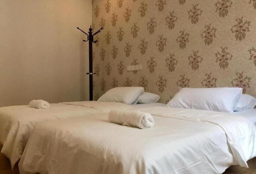 בית מלון כפרי Island Hostel