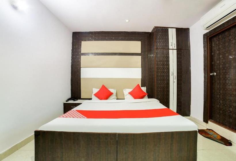 فندق Oyo 66988 Royal Park Caterers