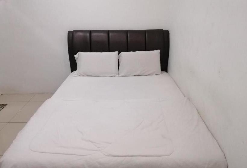 בית מלון כפרי Oyo 89702 Md  Masai