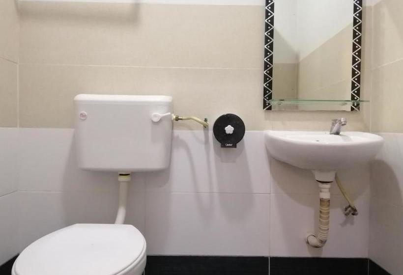 בית מלון כפרי Oyo 89702 Md  Masai