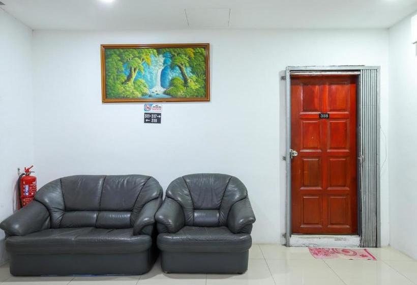 בית מלון כפרי Oyo 89702 Md  Masai