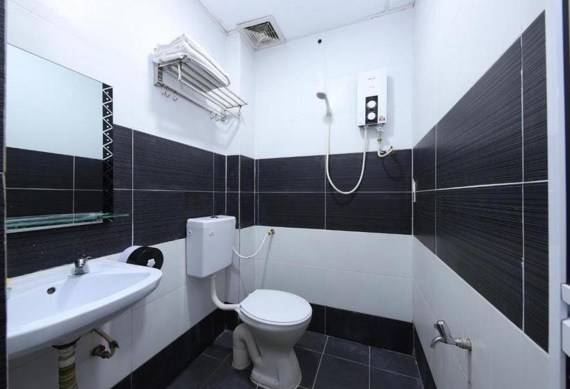 בית מלון כפרי Oyo 89702 Md  Masai