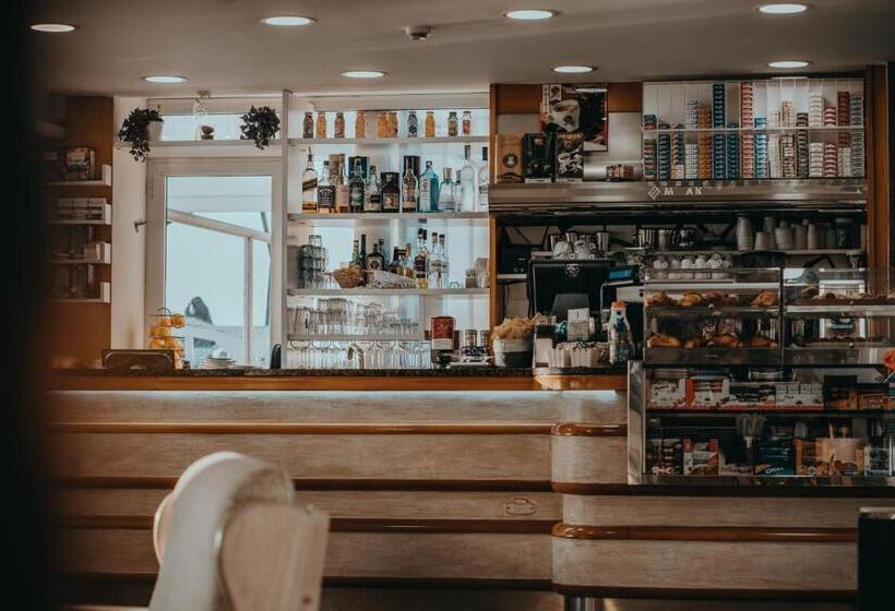 בית מלון כפרי Tirreno