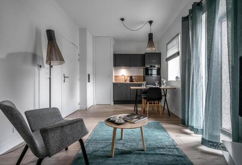 La Grange Des Pères