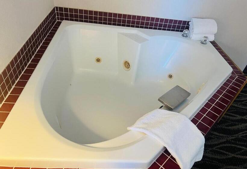 בית מלון כפרי America S Best Value Inn Sandpoint