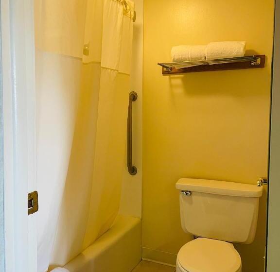 בית מלון כפרי America S Best Value Inn Sandpoint