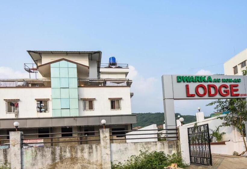 בית מלון כפרי Collection O 64849 Dwarka Lodge