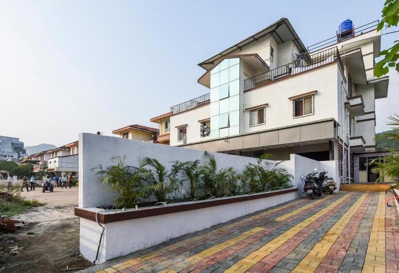 בית מלון כפרי Collection O 64849 Dwarka Lodge