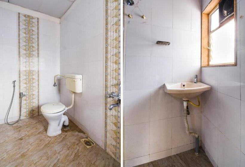 בית מלון כפרי Collection O 64849 Dwarka Lodge