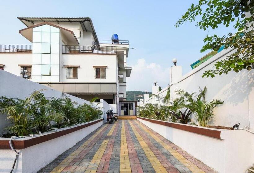 בית מלון כפרי Collection O 64849 Dwarka Lodge