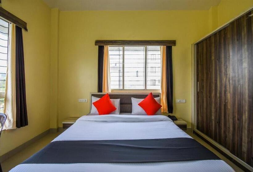 בית מלון כפרי Collection O 64849 Dwarka Lodge