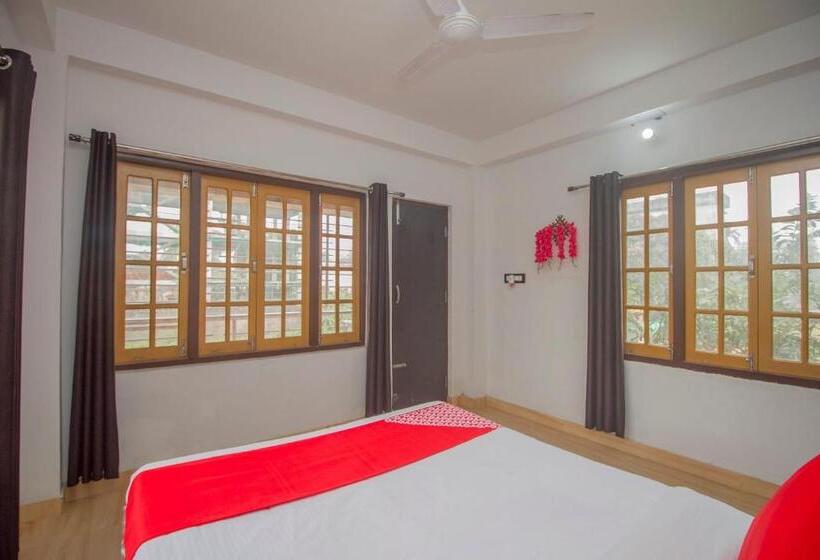 هتل Collection O Four Fox Suits