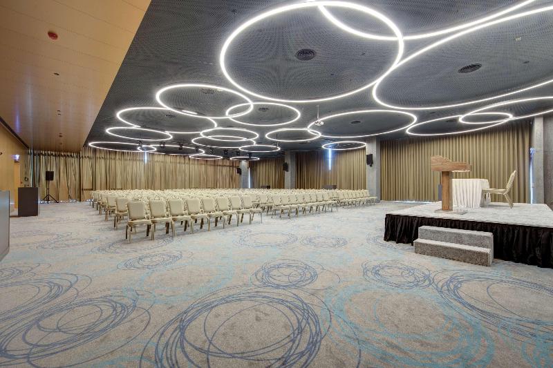 هتل Doubletree By Hilton Adana