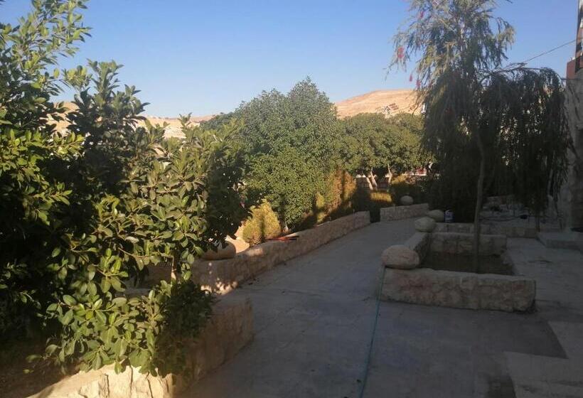 هتل Infinity Lodge