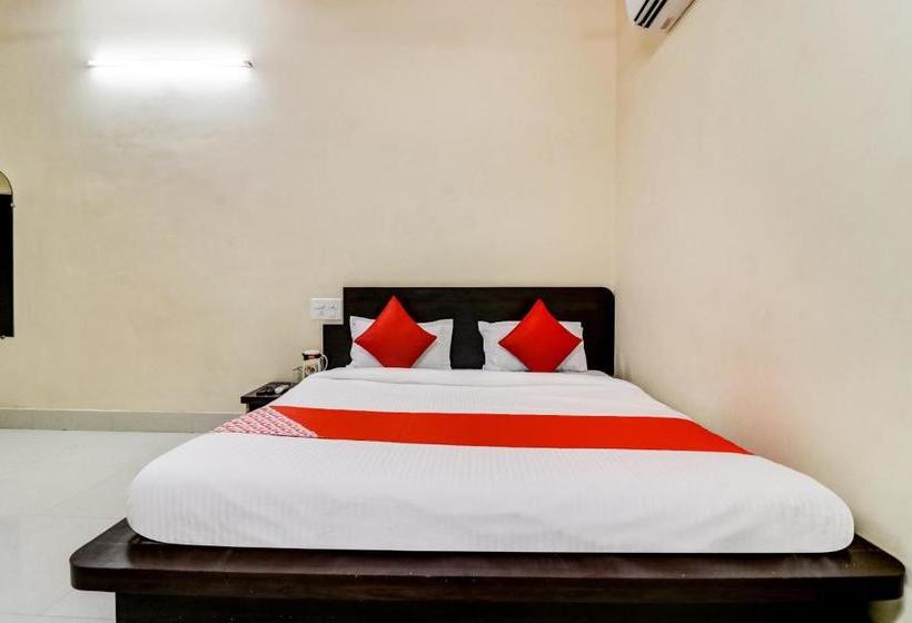 בית מלון כפרי Oyo 65309  Chandni Palace