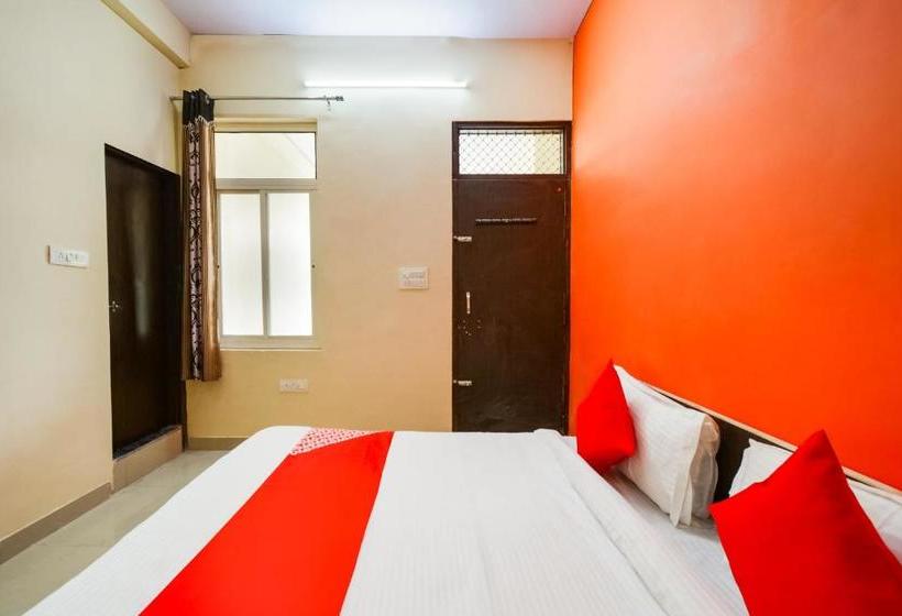 Отель Oyo 65384  Jaipur Crown