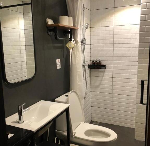 ホテル P2 Wood Loft