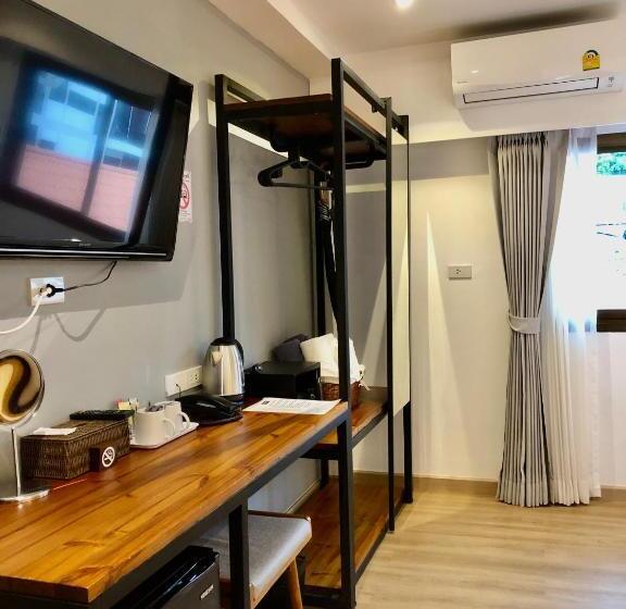 ホテル P2 Wood Loft