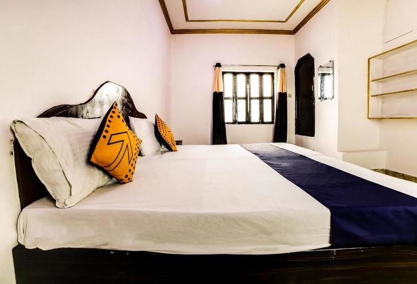 Отель Spot On 63858 Jay Gurudev Homestay