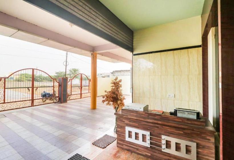 فندق Spot On 65446  Kingston