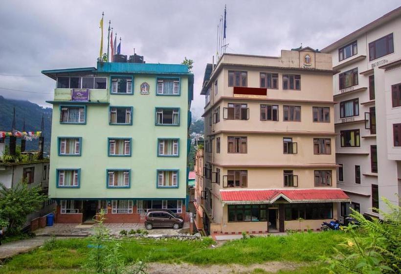 酒店 Spot On 66672 Chayatal Homes